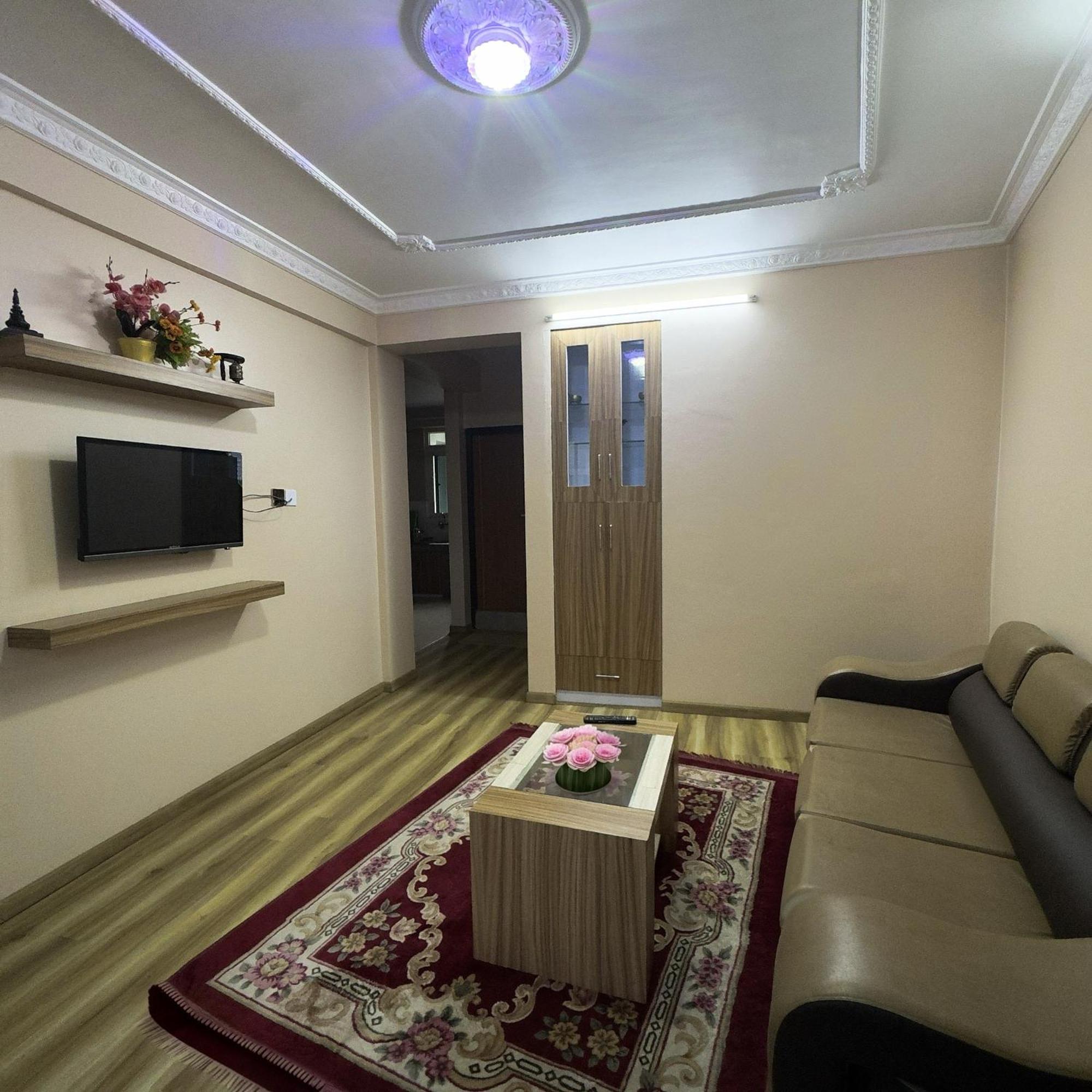 House Of Forrest, Service Apartments Катманду Экстерьер фото